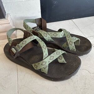 Green and Brown Chaco